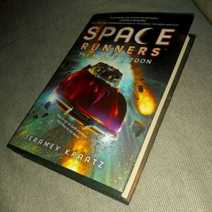 FREE WITH ANY BUY❤️SPACE RUNNERS The Moon Platoon Jeramey Kraatz hard cover book